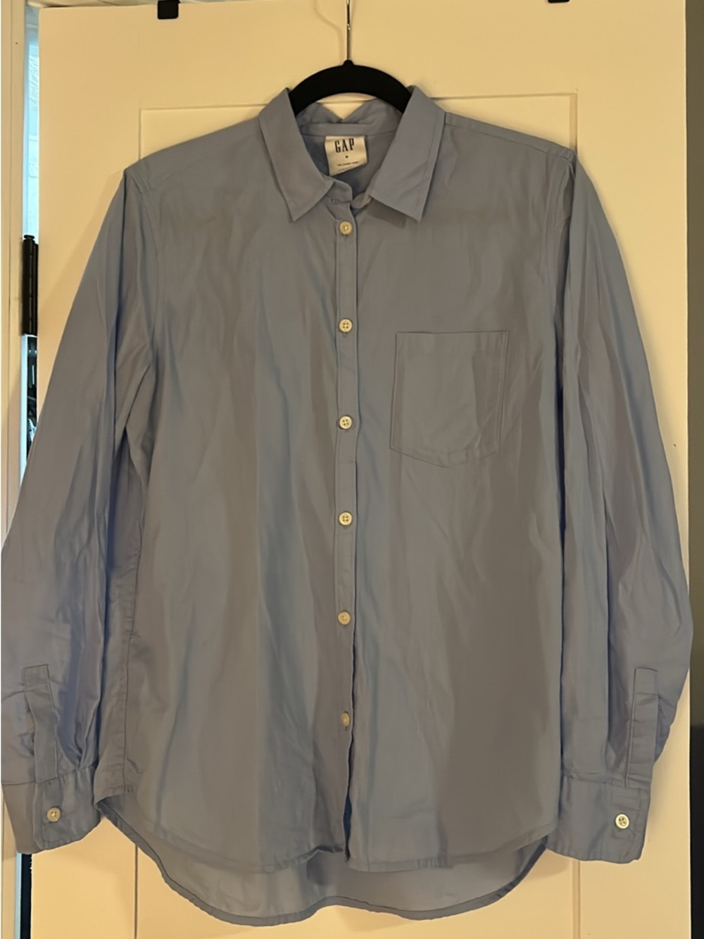 GAP the classic shirt blue button down shirt medium